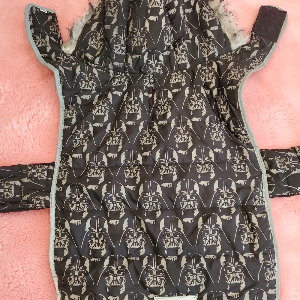 Star Wars Darth Vader dog parka - Picture 7 of 10